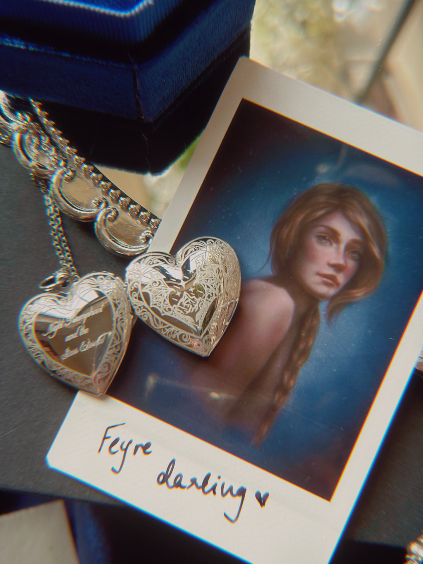 Feyre Archeron Polaroid sticker