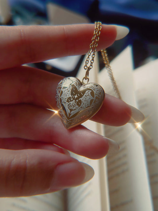 The Court of Dreams Locket